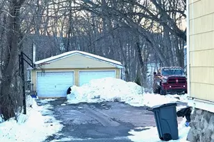 37 Riverside Dr, Suffern, NY 10901 - Photo 4