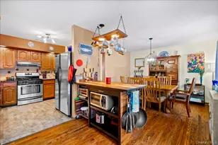 25 Village Gate Way, Nyack, NY 10960 - Photo 10