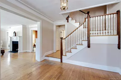 6 Emmet Place, Garden City, NY 11530 - Photo 4