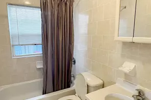 248-03 Depew Ave, Little Neck, NY 11363 - Photo 4