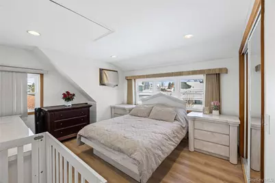 43 Wildflower Lane, Wantagh, NY 11793 - Photo 20