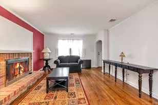 212 Wilton St, New Hyde Park, NY 11040 - Photo 2