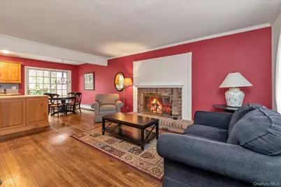 212 Wilton Street, New Hyde Park, NY 11040 - Photo 4