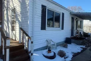 49 Peters Blvd, Central Islip, NY 11722 - Photo 2