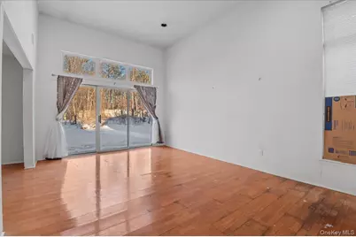 205 Fairfield Drive E, Holbrook, NY 11741 - Photo 8