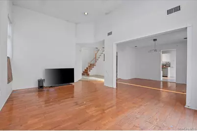 205 Fairfield Drive E, Holbrook, NY 11741 - Photo 10