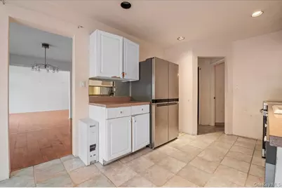 205 Fairfield Drive E, Holbrook, NY 11741 - Photo 18