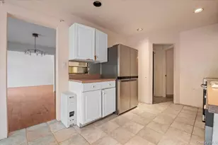 205 Fairfield Dr E, Holbrook, NY 11741 - Photo 18