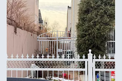 2076 Caesar Place, Bronx, NY 10473 - Photo 4