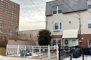 2076 Caesar Pl, Bronx, NY 10473 - Photo 6