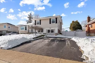 46 Lincoln St, Farmingdale, NY 11735 - Photo 2