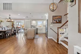 46 Lincoln St, Farmingdale, NY 11735 - Photo 4