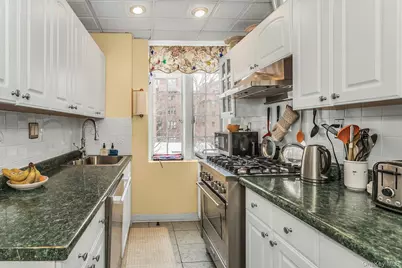 10 Holder Place #2A, Forest Hills, NY 11375 - Photo 8