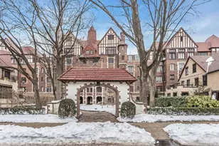 10 Holder Pl, Forest Hills, NY 11375 - Photo 2