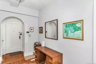 10 Holder Pl, Forest Hills, NY 11375 - Photo 4