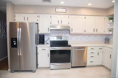 171 Tyler Avenue, Miller Place, NY 11764 - Photo 10