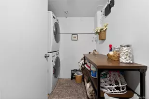 1024 Oaks Dr, Franklin Square, NY 11010 - Photo 24