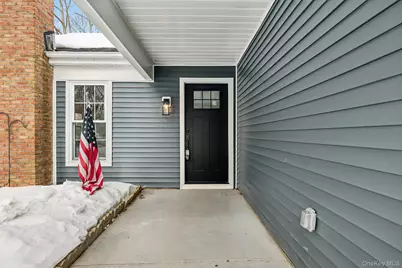 304 Kingston Court, Ridge, NY 11961 - Photo 4