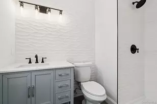 304 Kingston Ct, Ridge, NY 11961 - Photo 26