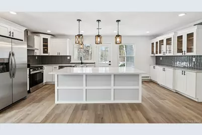 304 Kingston Court, Ridge, NY 11961 - Photo 14