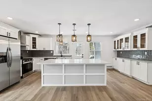 304 Kingston Ct, Ridge, NY 11961 - Photo 14