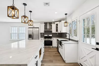 304 Kingston Court, Ridge, NY 11961 - Photo 16