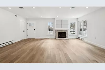 304 Kingston Court, Ridge, NY 11961 - Photo 8