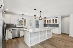 304 Kingston Ct, Ridge, NY 11961 - Photo 18