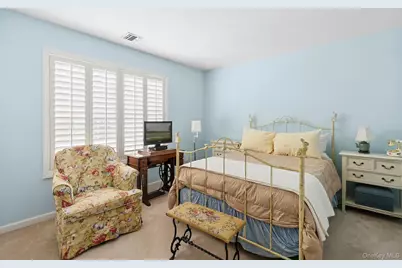 179 Melody Court, Eastport, NY 11941 - Photo 12