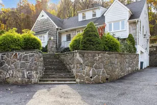 80 Pines Bridge Rd, Mount Kisco, NY 10549 - Photo 2