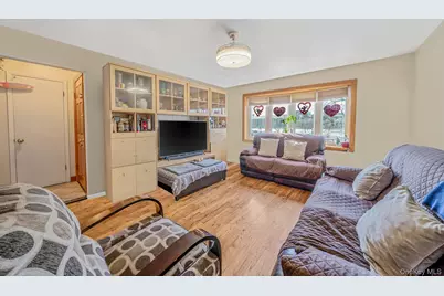 2023 Whitestone Expressway, Whitestone, NY 11357 - Photo 4