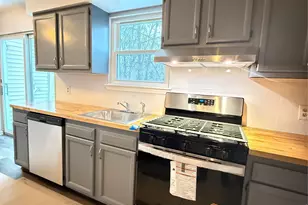 276 Temple Hill Rd, New Windsor, NY 12553 - Photo 2