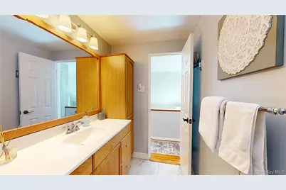 638 Saint George Avenue, North Babylon, NY 11703 - Photo 24