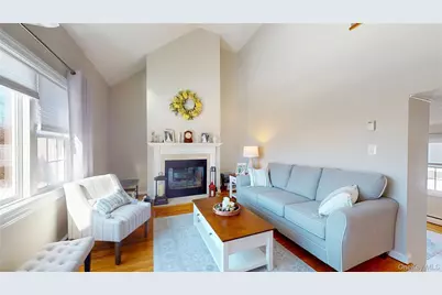 638 Saint George Avenue, North Babylon, NY 11703 - Photo 4