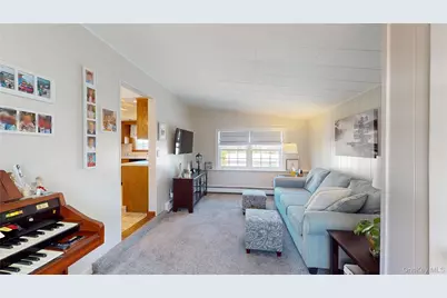 638 Saint George Avenue, North Babylon, NY 11703 - Photo 14