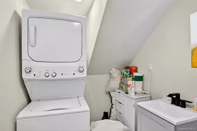 139 S Kensico Avenue, Valhalla, NY 10595 - Photo 12