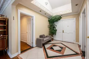 13 Lighthouse Rd, Great Neck, NY 11024 - Photo 4