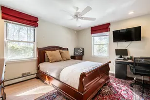 13 Lighthouse Rd, Great Neck, NY 11024 - Photo 20