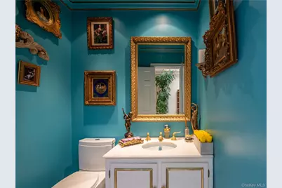 13 Lighthouse Road, Great Neck, NY 11024 - Photo 16