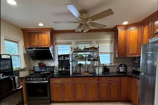 17 Litchfield Av #1 Ave, Elmont, NY 11003 - Photo 4