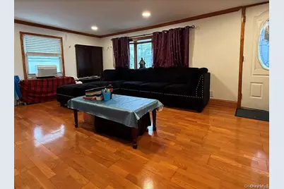17 Litchfield Av #1 Avenue, Elmont, NY 11003 - Photo 2