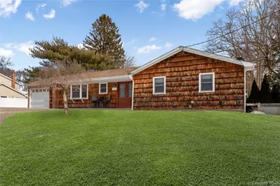 17 Meroke Lane, Rocky Point, NY 11778 - Photo 2