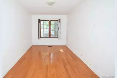 83-42 159th Street, Jamaica, NY 11432 - Photo 10