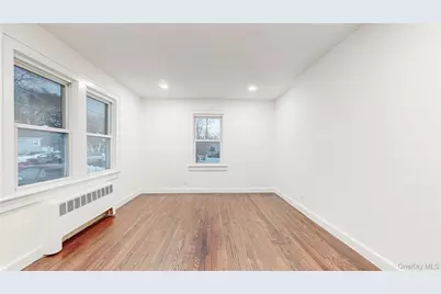 23 Cherry Street, East Northport, NY 11731 - Photo 4