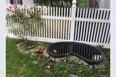 8 Royalston Lane, South Setauket, NY 11720 - Photo 32