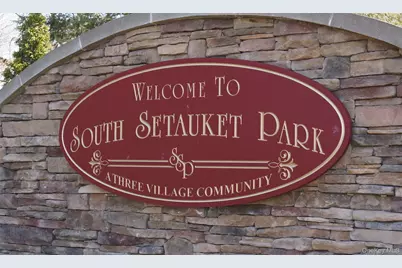 8 Royalston Lane, South Setauket, NY 11720 - Photo 28