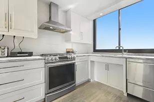 271-10 Grand Central Pkwy, Floral Park, NY 11005 - Photo 18