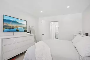 23 Lawrence Dr, White Plains, NY 10603 - Photo 16