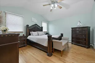 38 Bacon Ln, Babylon, NY 11702 - Photo 16