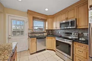 51 Irving Ave, Freeport, NY 11520 - Photo 6